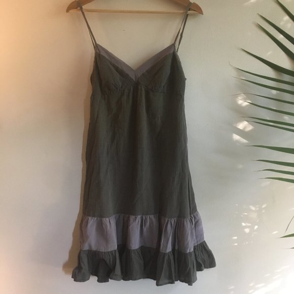 2 for 25  Barney's New York Light Grey Dress with Lilac Silk Details - Picture 1 of 3